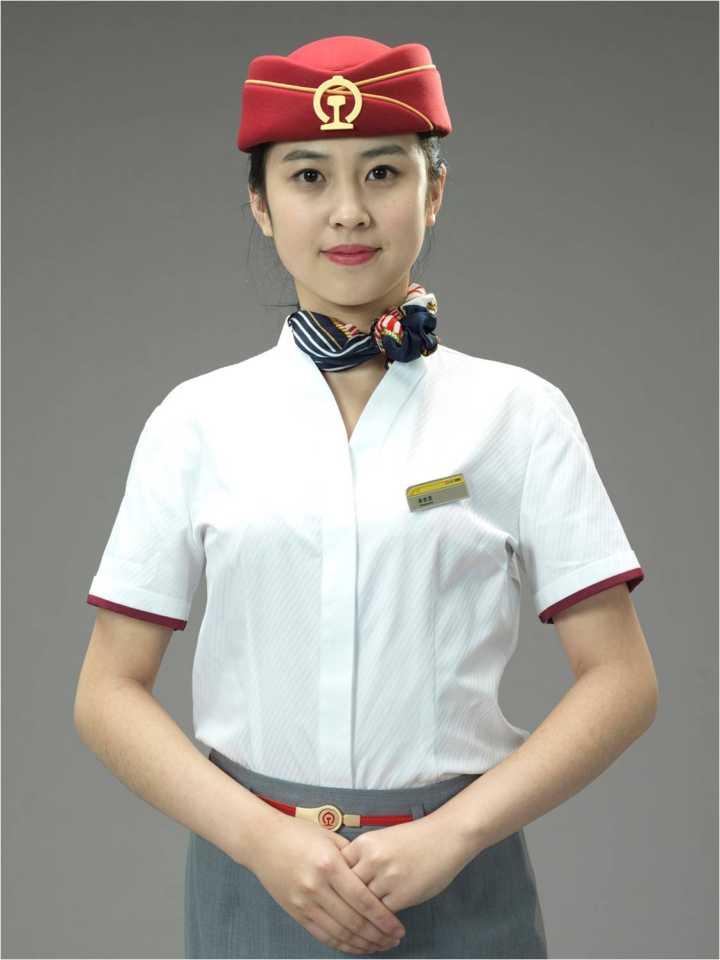 如何评价铁路15式新制服