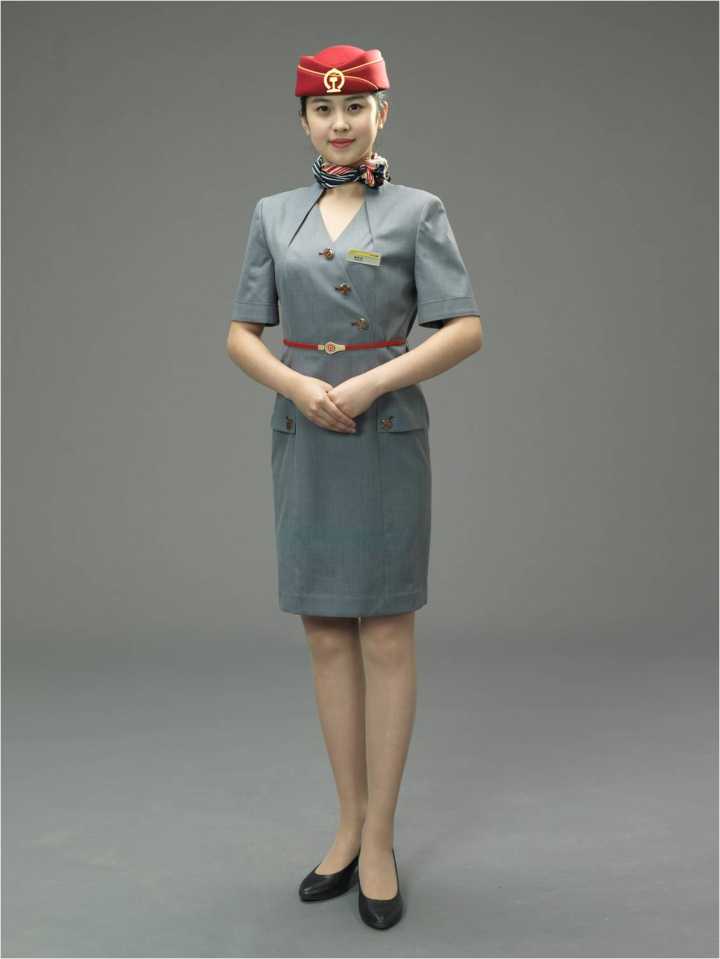 如何评价铁路15式新制服